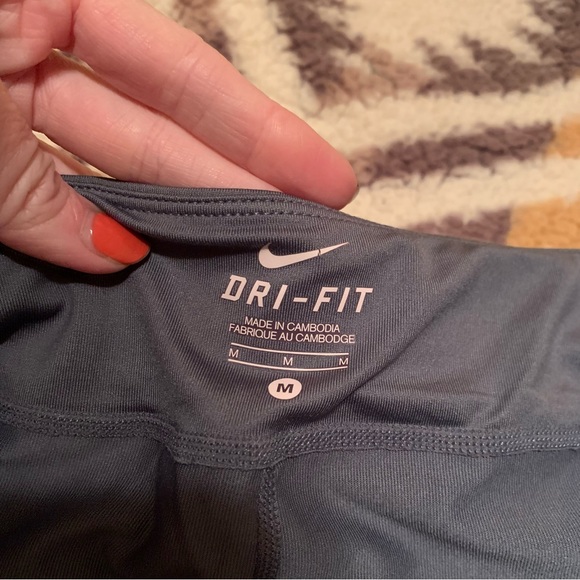 Nike ruffled dri-fit tennis skort skirt - Picture 2 of 11